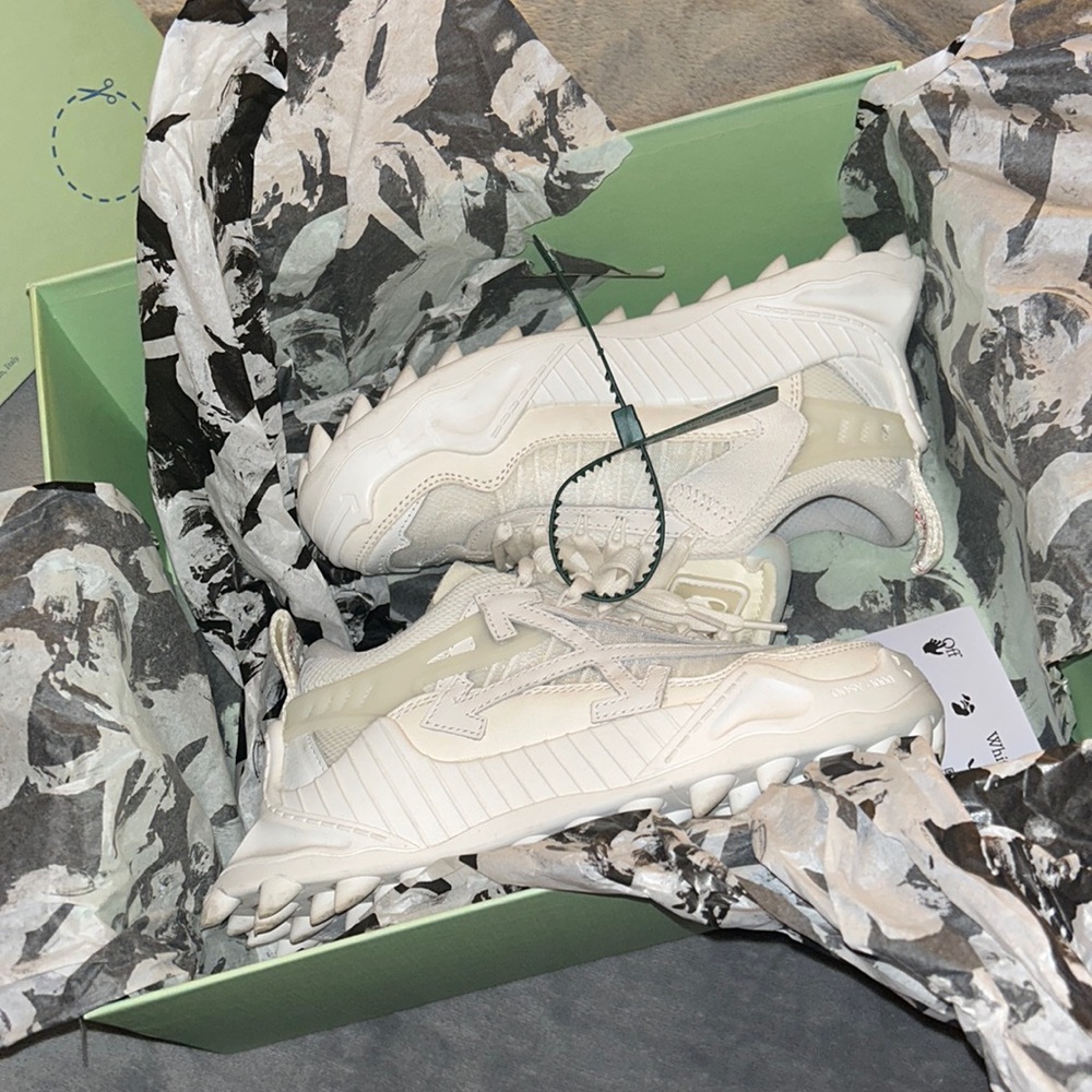 Off - White Odsey 1000